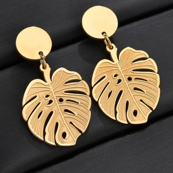 Gold plated earrings leaf 🍁 earrings - Picture 2 of 5